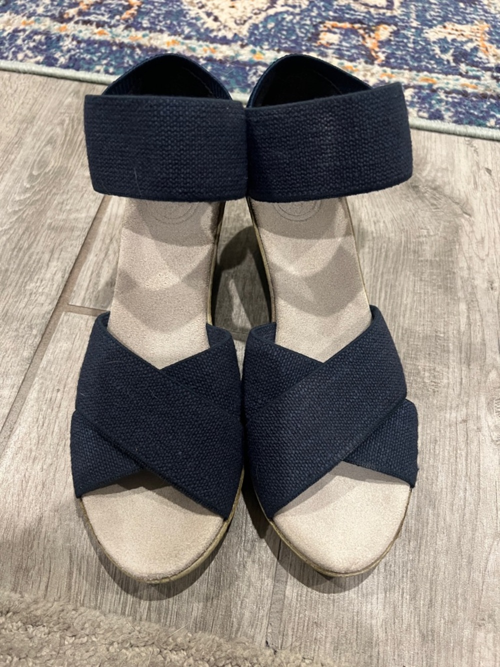 Charleston Shoe Co Women's Canon espadrille Navy Linen Sandals size 6